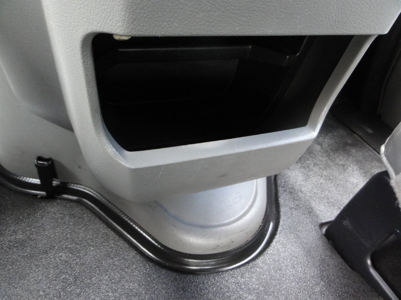 2010 Ford E-250 Cargo - Photo 55 - Deland, FL 32720