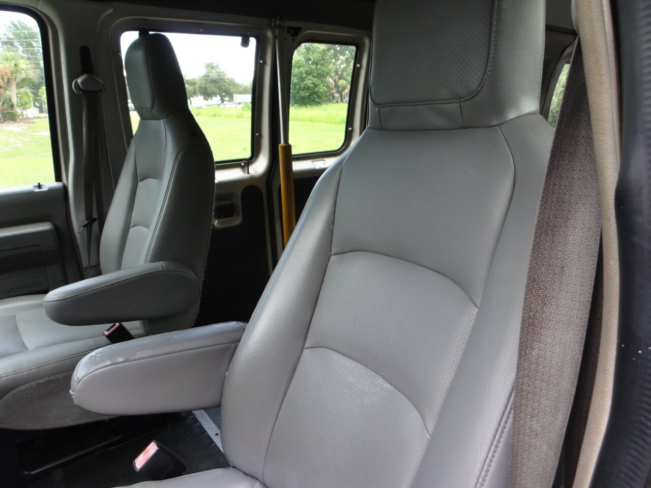 2010 Ford E-250 Cargo - Photo 46 - Deland, FL 32720