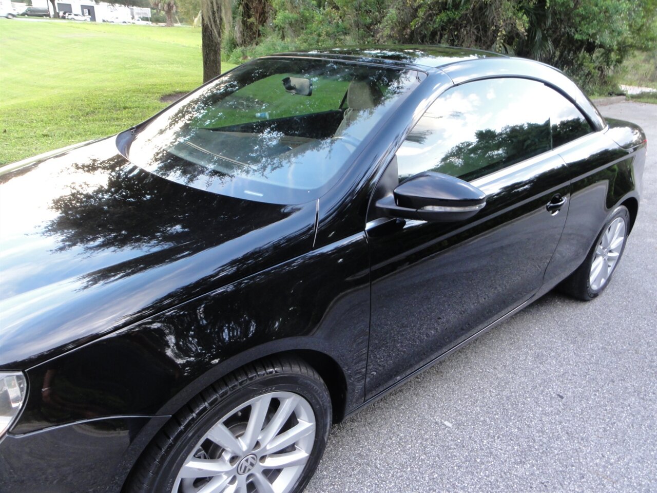 2012 Volkswagen Eos Komfort SULEV  Premium - Photo 14 - Deland, FL 32720