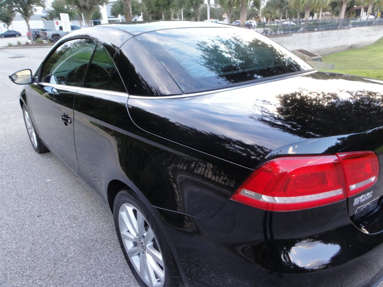 2012 Volkswagen Eos Komfort SULEV  Premium - Photo 16 - Deland, FL 32720