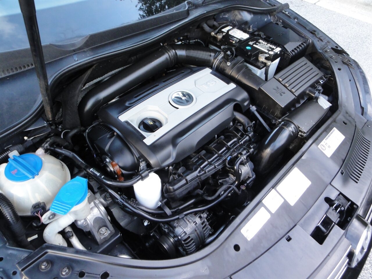 2012 Volkswagen Eos Komfort SULEV  Premium - Photo 33 - Deland, FL 32720