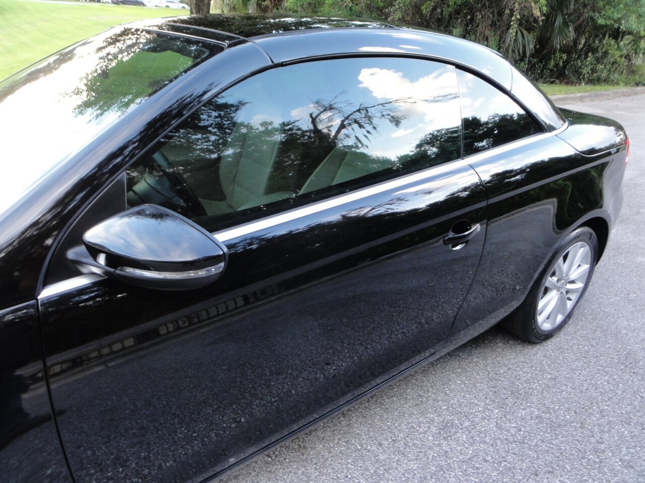 2012 Volkswagen Eos Komfort SULEV  Premium - Photo 15 - Deland, FL 32720