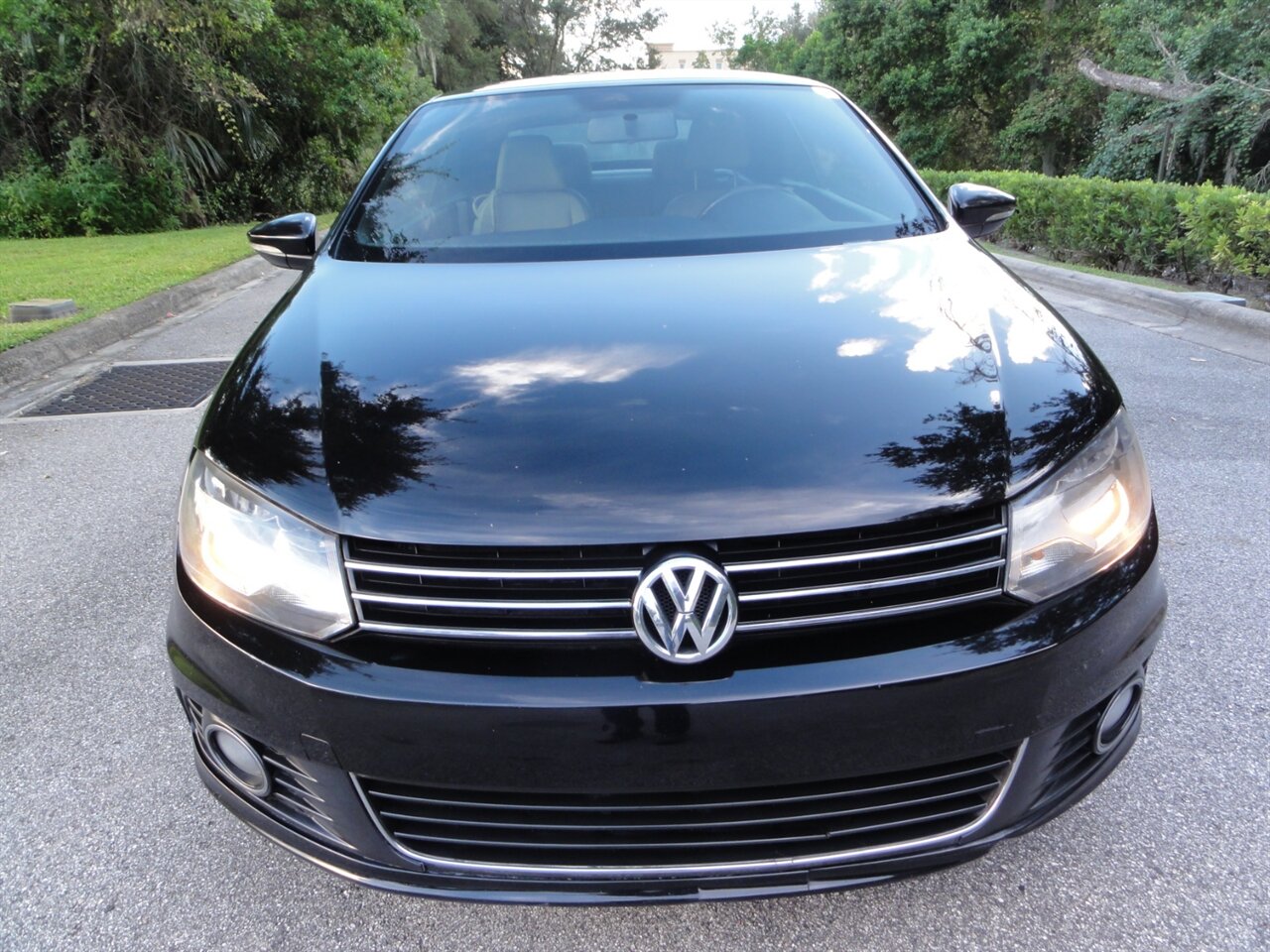2012 Volkswagen Eos Komfort SULEV  Premium - Photo 9 - Deland, FL 32720
