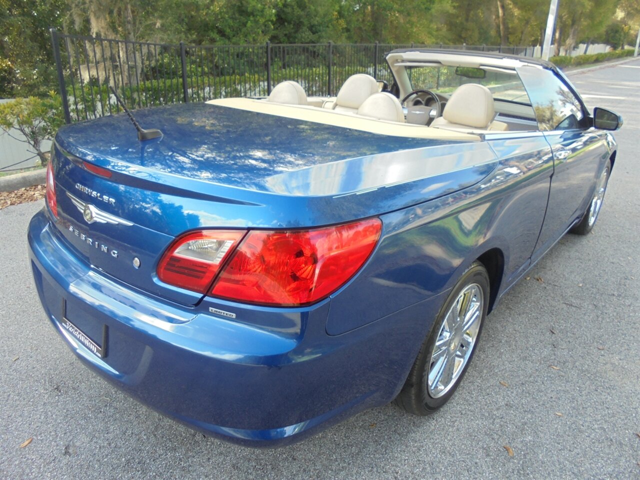 2009 Chrysler Sebring Limited   - Photo 3 - Deland, FL 32720