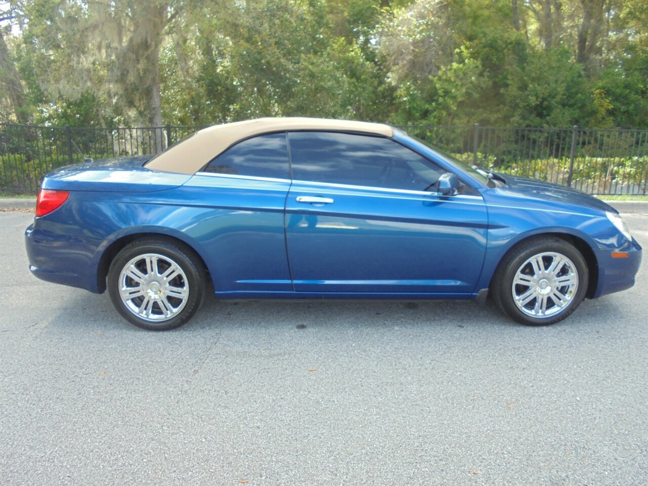 2009 Chrysler Sebring Limited   - Photo 21 - Deland, FL 32720