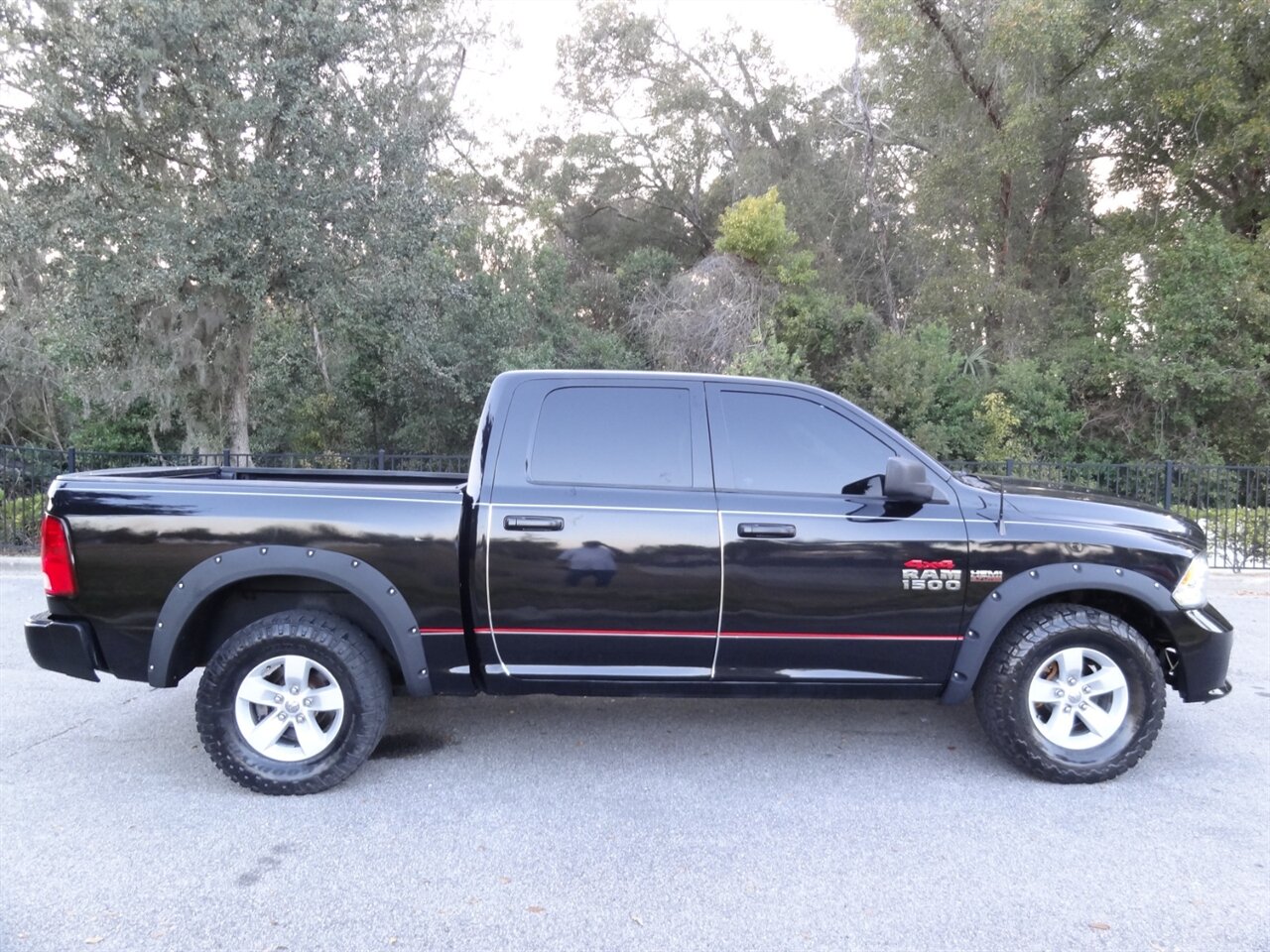 2017 RAM 1500 Tradesman  Hemi 5.7 4X4 - Photo 15 - Deland, FL 32720