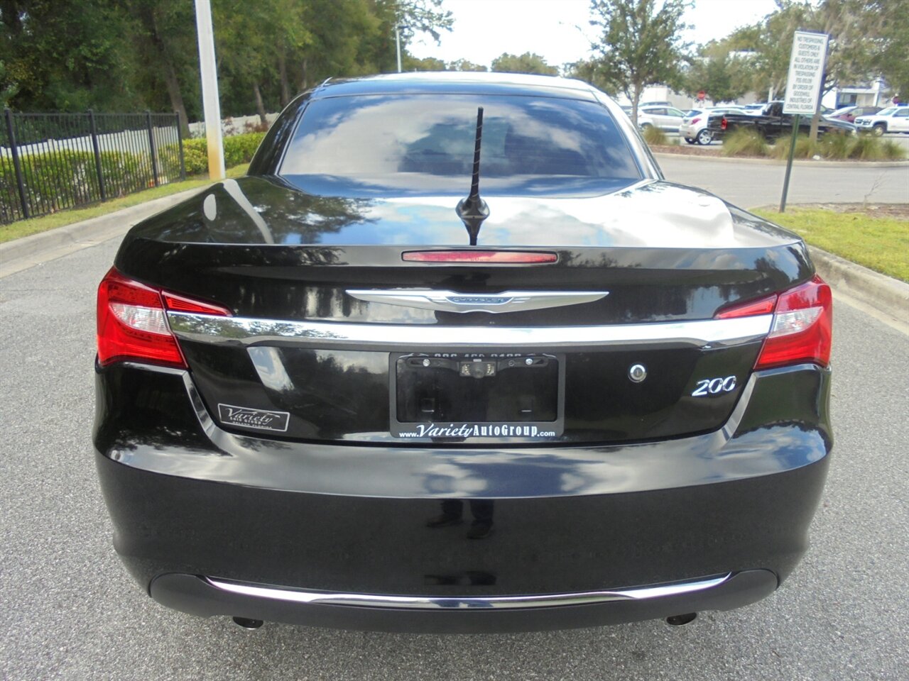 2013 Chrysler 200 Limited  Premium - Photo 22 - Deland, FL 32720