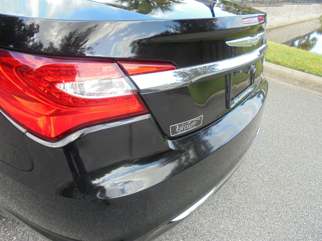 2013 Chrysler 200 Limited  Premium - Photo 29 - Deland, FL 32720