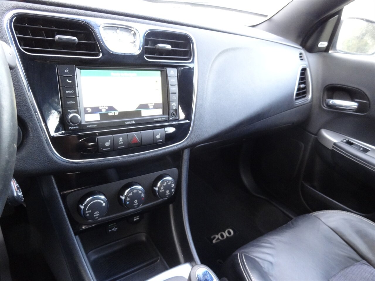 2014 Chrysler 200 S   - Photo 48 - Deland, FL 32720
