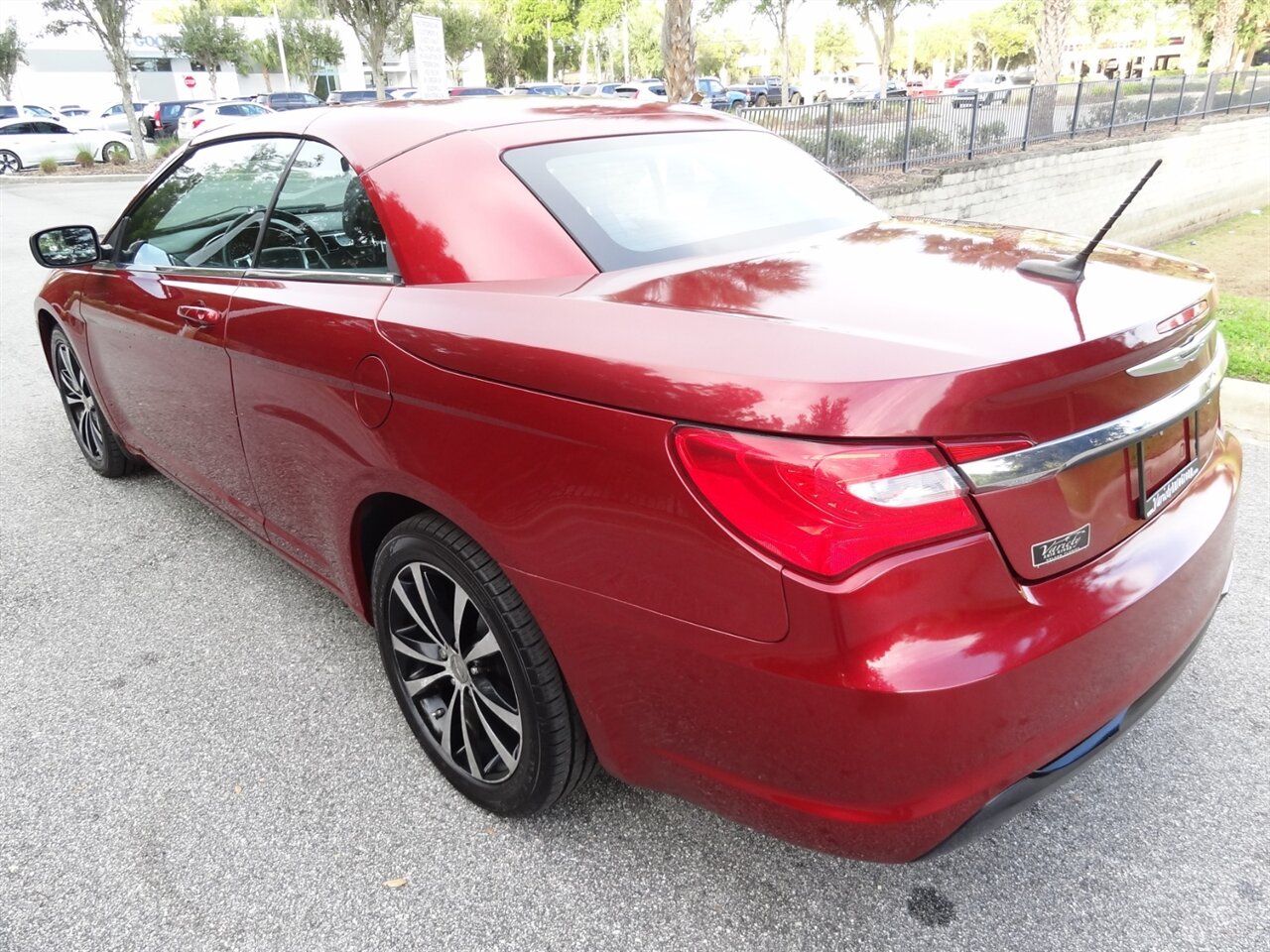 2014 Chrysler 200 S   - Photo 4 - Deland, FL 32720