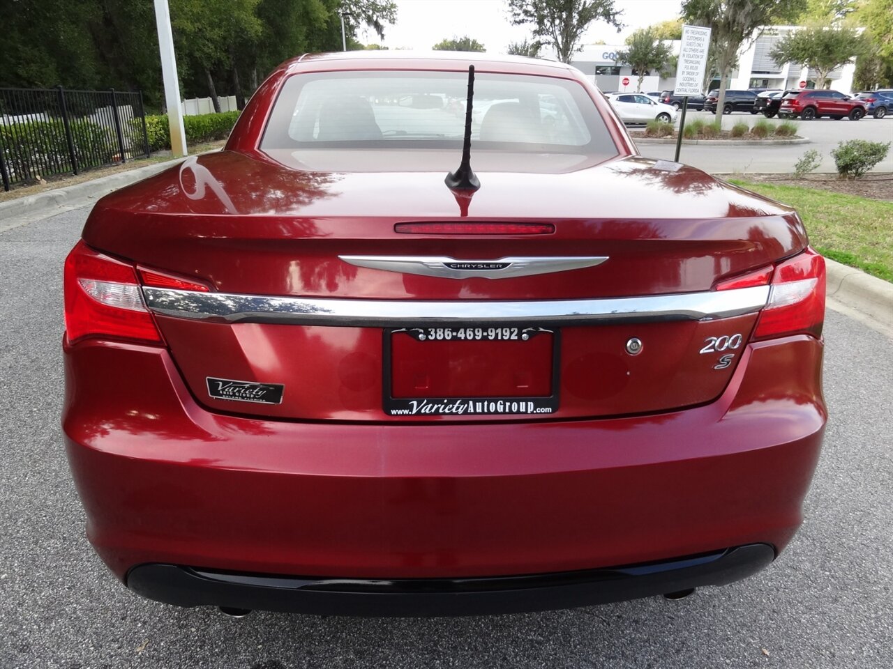2014 Chrysler 200 S   - Photo 14 - Deland, FL 32720