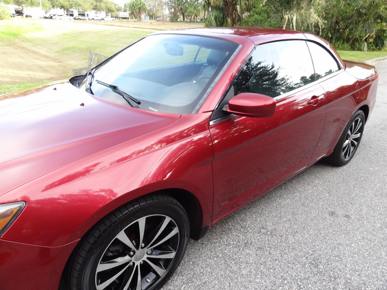 2014 Chrysler 200 S   - Photo 9 - Deland, FL 32720