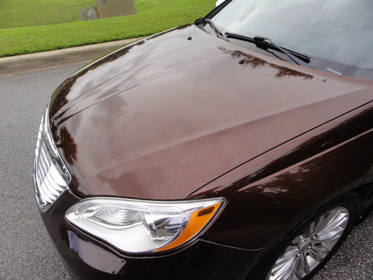 2013 Chrysler 200 Limited  Convertible - Photo 24 - Deland, FL 32720