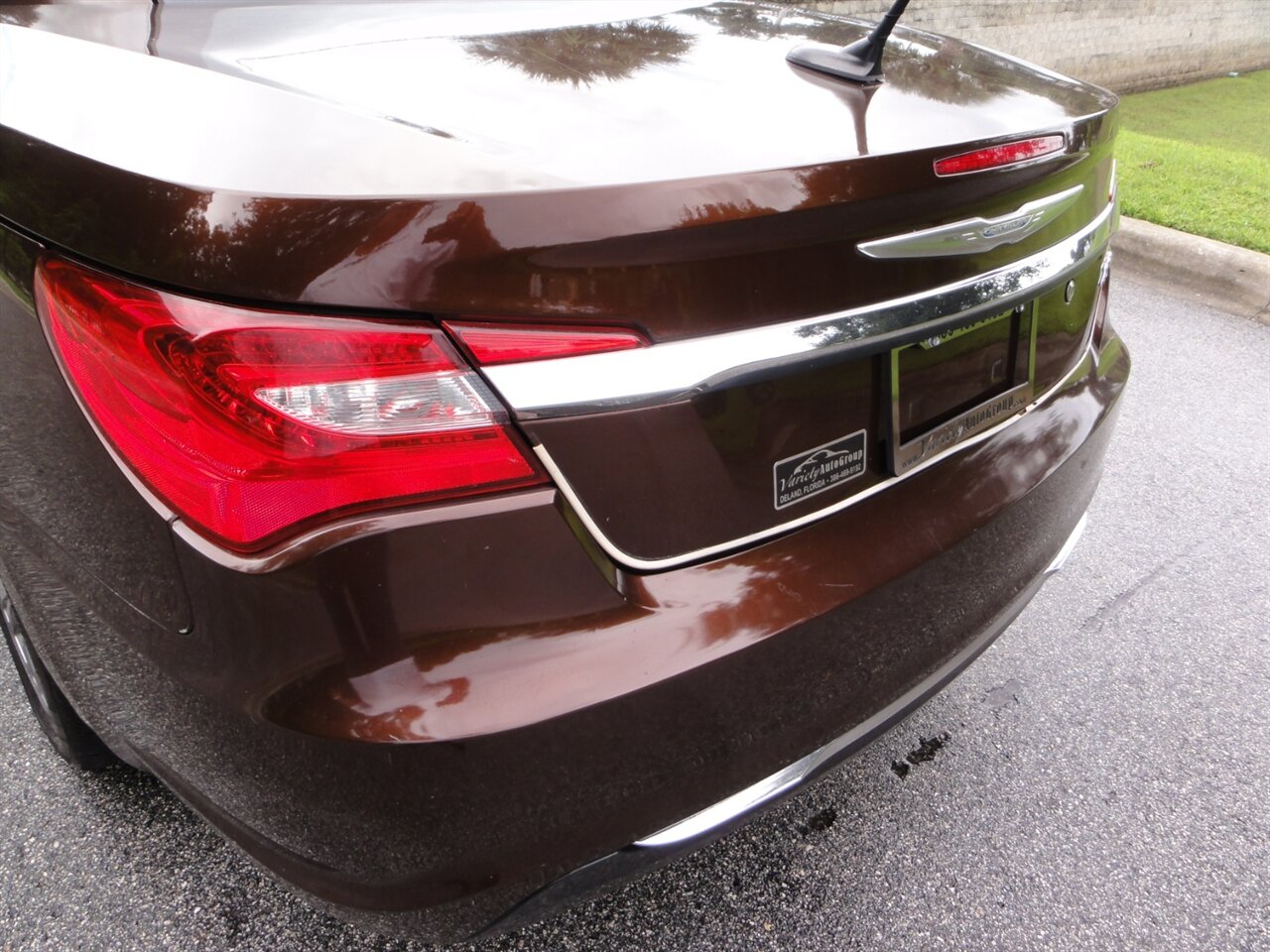 2013 Chrysler 200 Limited  Convertible - Photo 28 - Deland, FL 32720