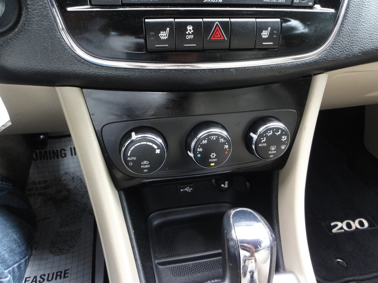2013 Chrysler 200 Limited  Convertible - Photo 51 - Deland, FL 32720