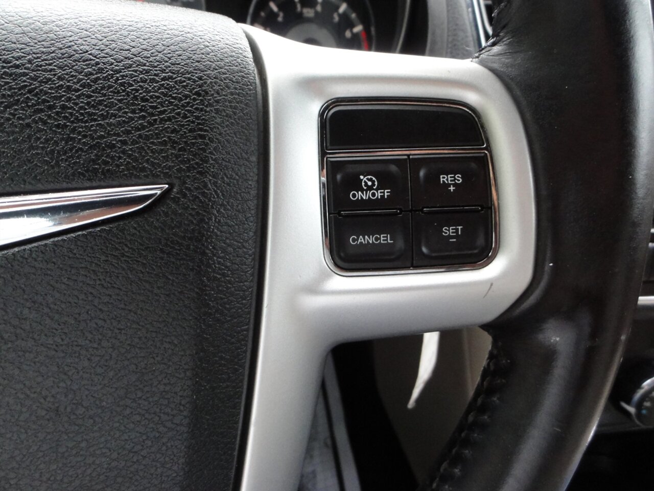 2013 Chrysler 200 Limited  Convertible - Photo 49 - Deland, FL 32720