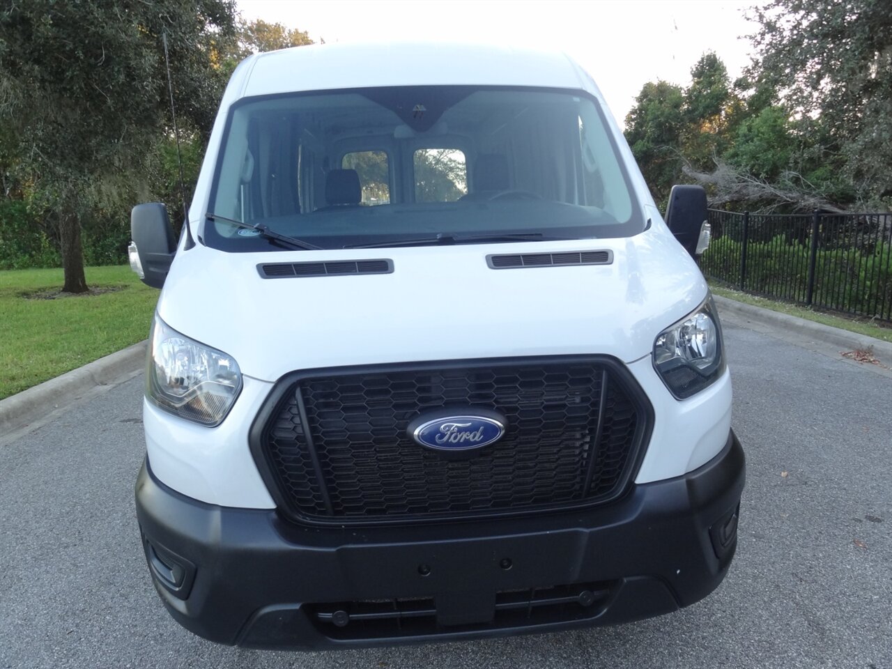 2021 Ford Transit 250 - Photo 5 - Deland, FL 32720