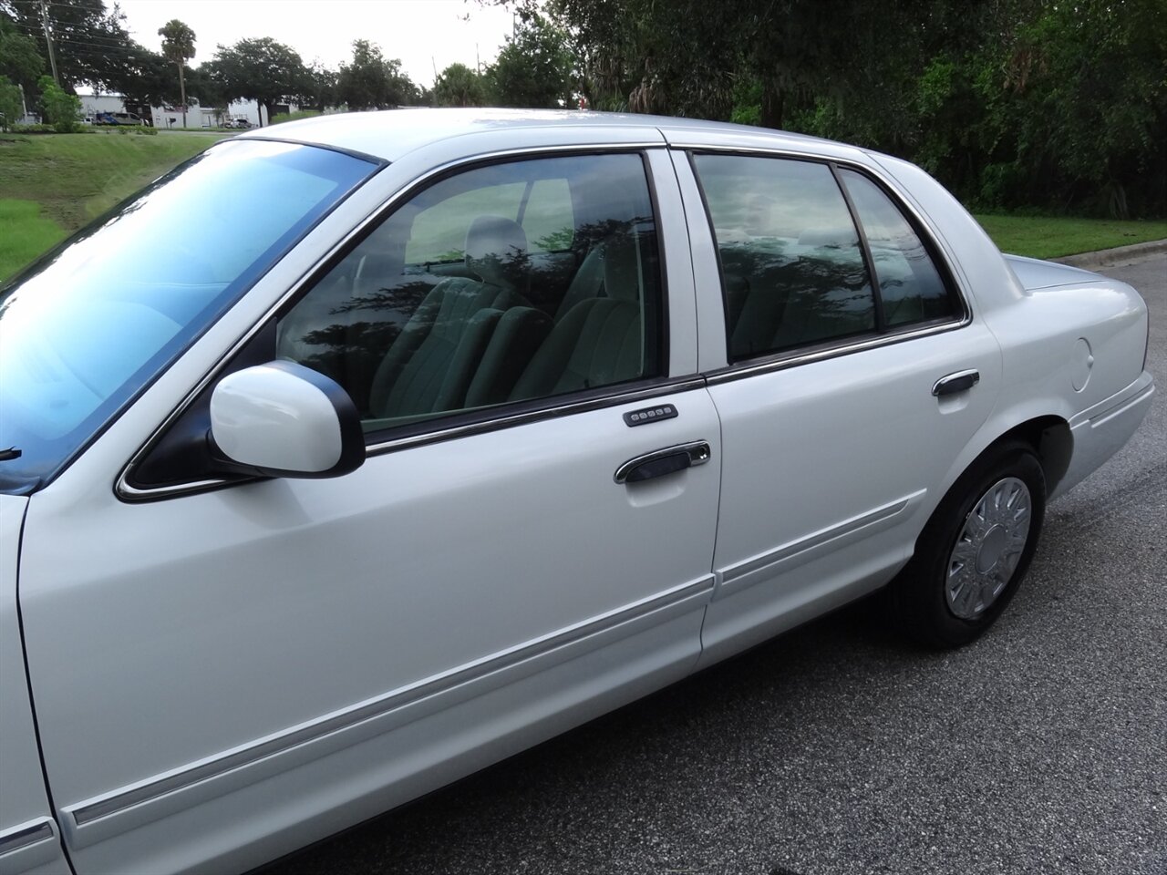 2007 Mercury Grand Marquis GS Premium - Photo 11 - Deland, FL 32720