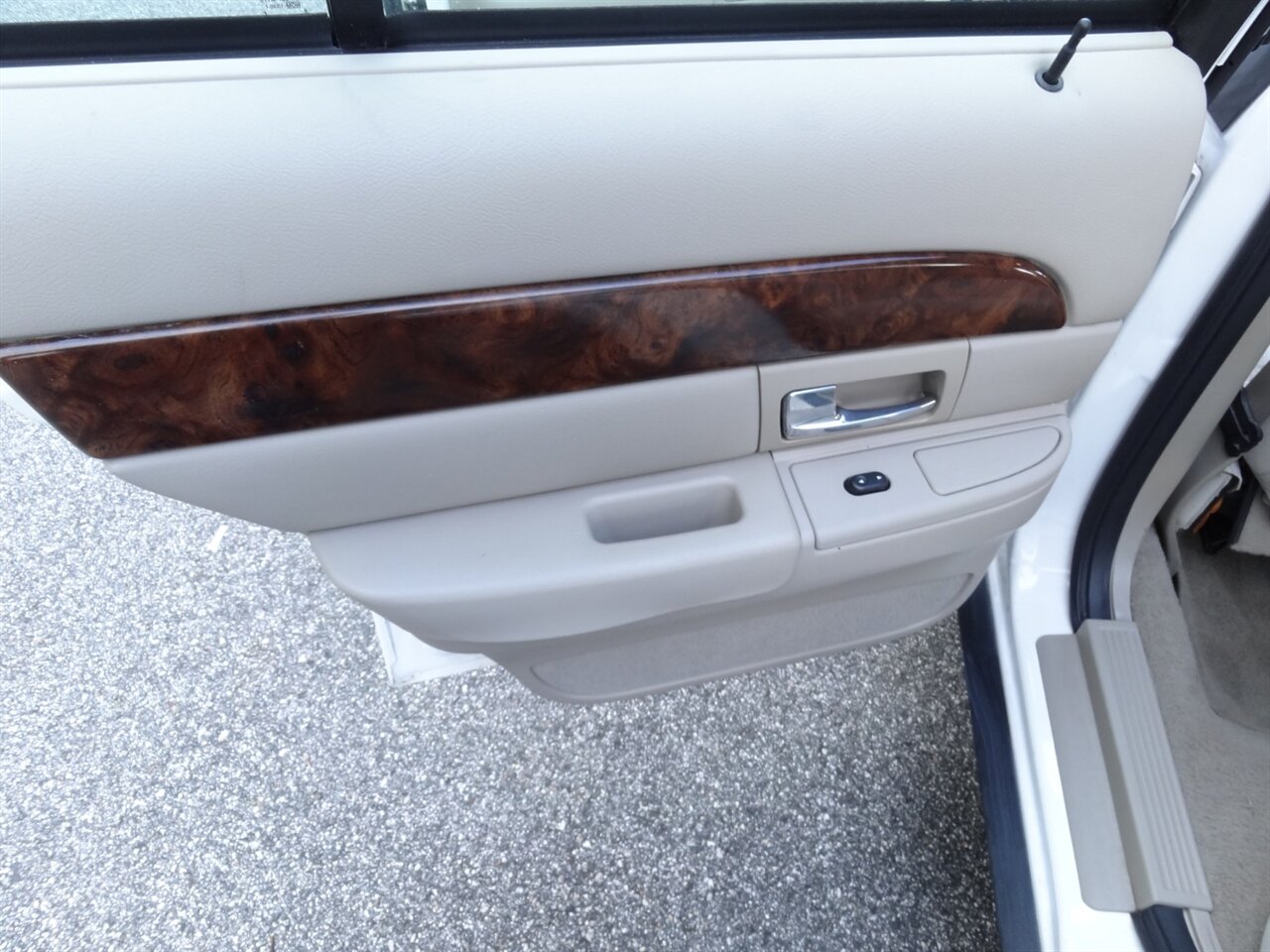 2007 Mercury Grand Marquis GS Premium - Photo 34 - Deland, FL 32720