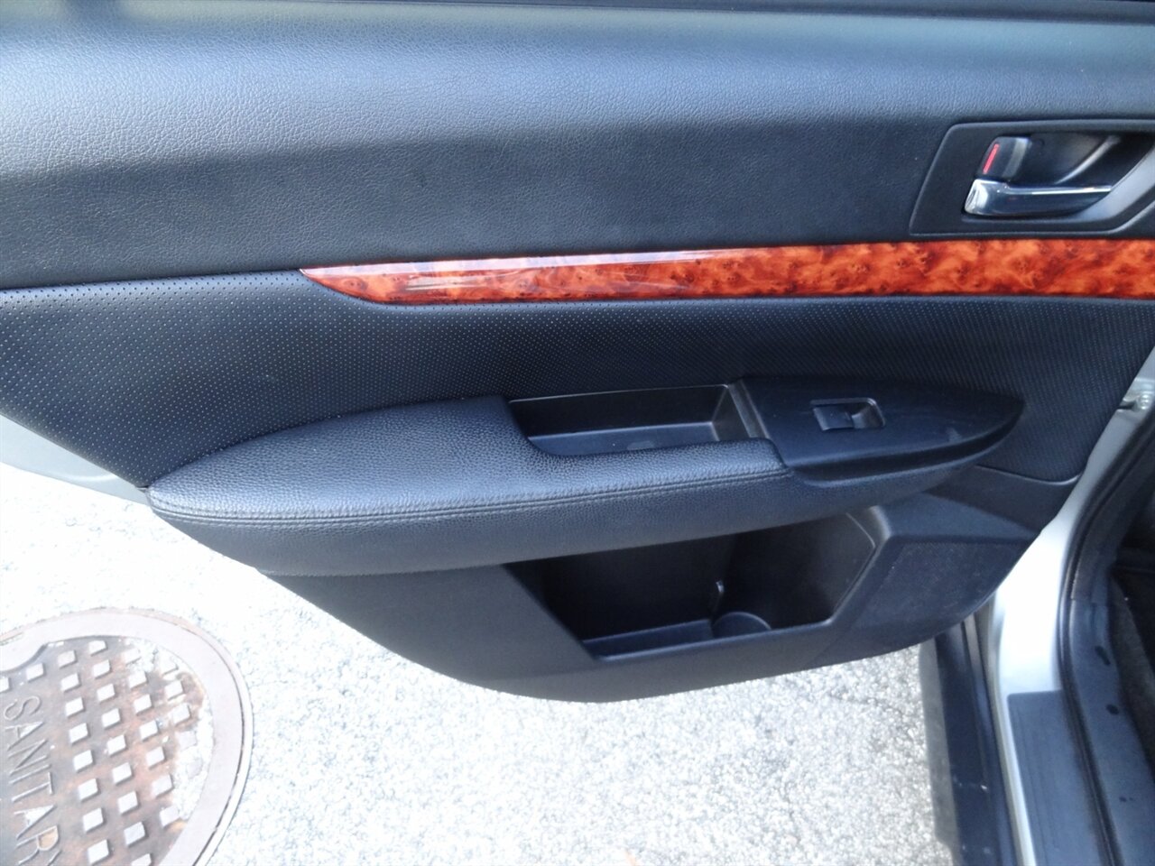 2011 Subaru Outback 2.5i Limited - Photo 35 - Deland, FL 32720