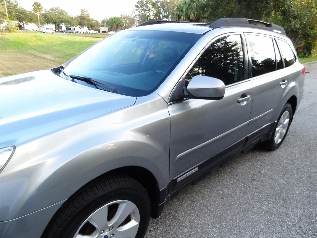 2011 Subaru Outback 2.5i Limited - Photo 9 - Deland, FL 32720