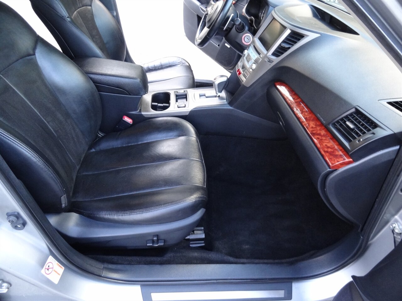 2011 Subaru Outback 2.5i Limited - Photo 39 - Deland, FL 32720