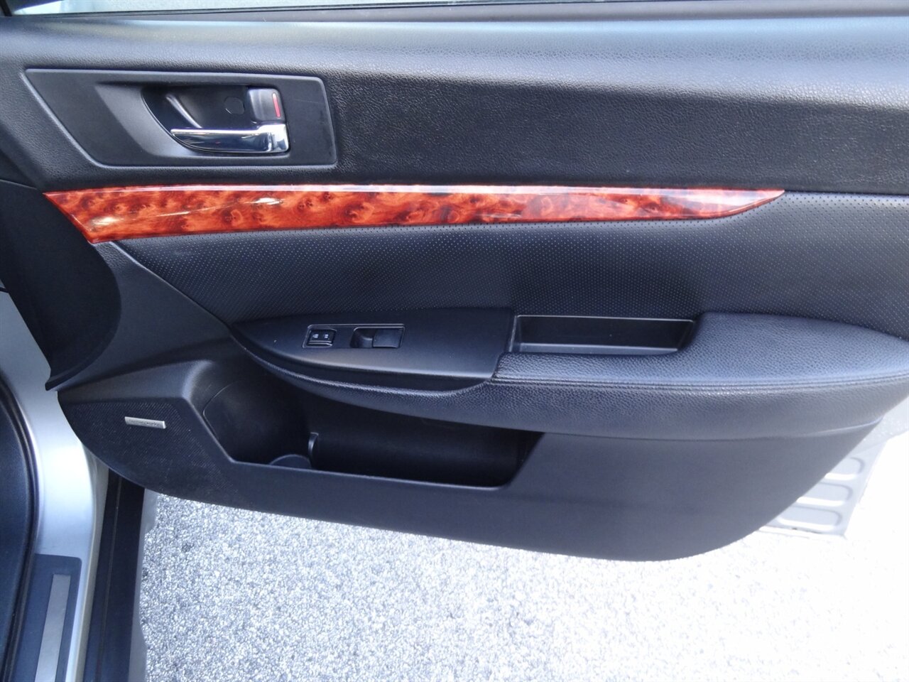 2011 Subaru Outback 2.5i Limited - Photo 42 - Deland, FL 32720