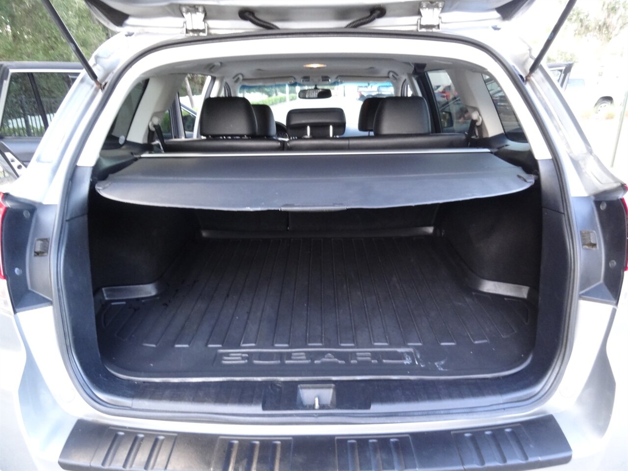 2011 Subaru Outback 2.5i Limited - Photo 36 - Deland, FL 32720