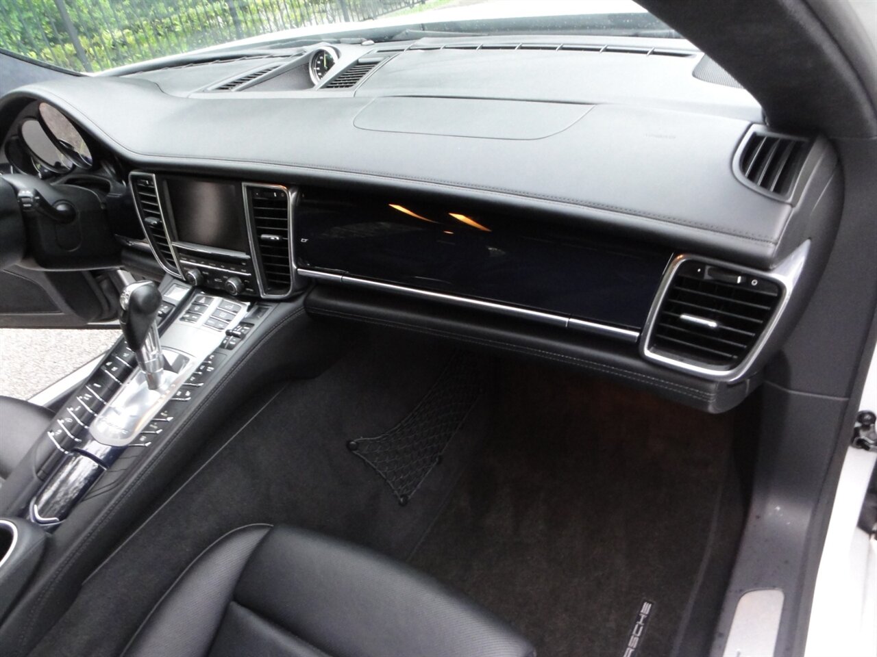 2014 Porsche Panamera S E-Hybrid - Photo 47 - Deland, FL 32720