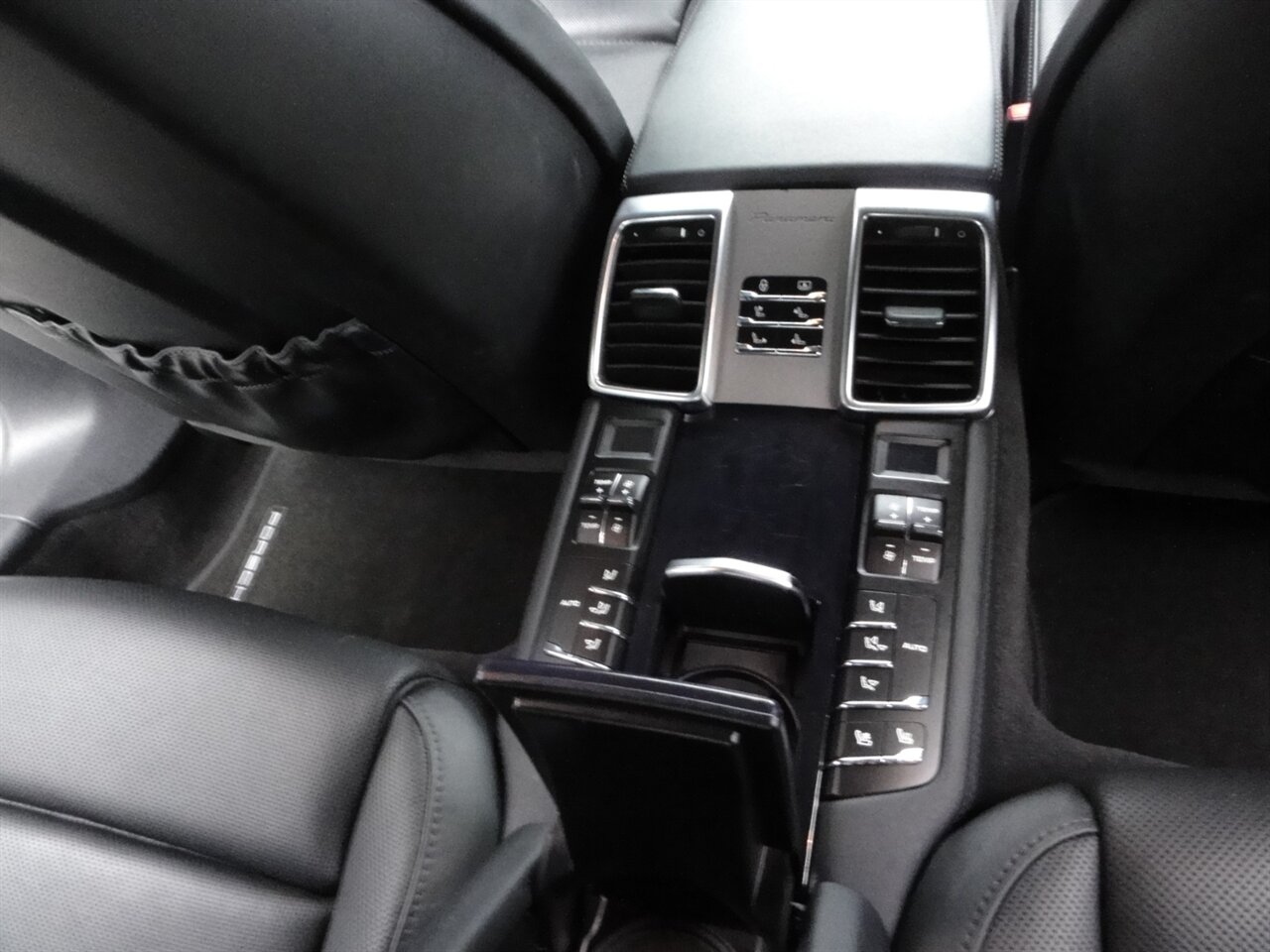 2014 Porsche Panamera S E-Hybrid - Photo 37 - Deland, FL 32720