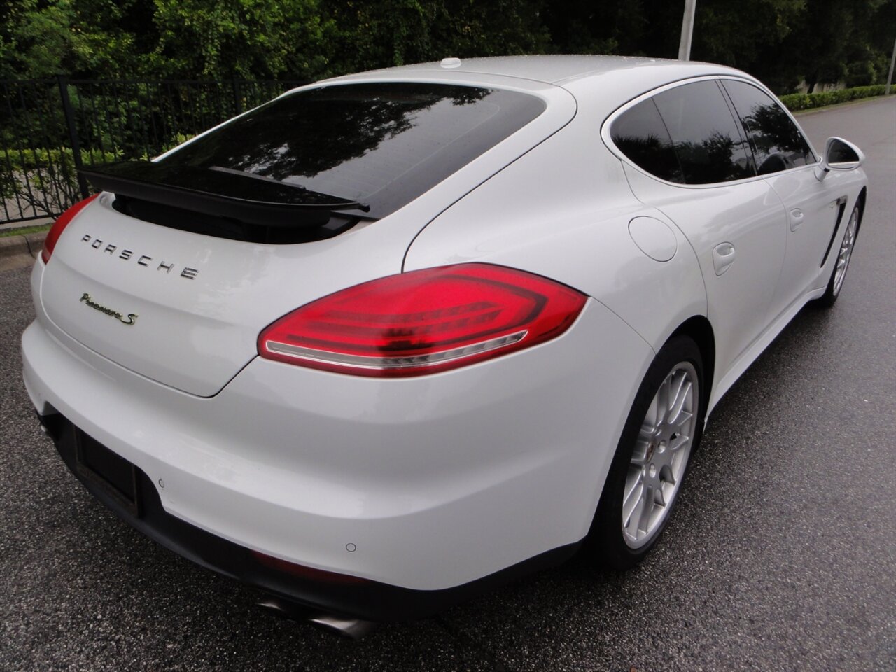 2014 Porsche Panamera S E-Hybrid - Photo 3 - Deland, FL 32720
