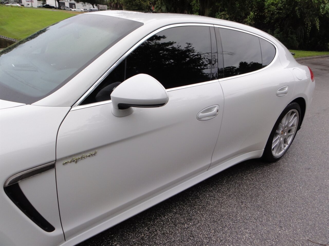 2014 Porsche Panamera S E-Hybrid - Photo 11 - Deland, FL 32720