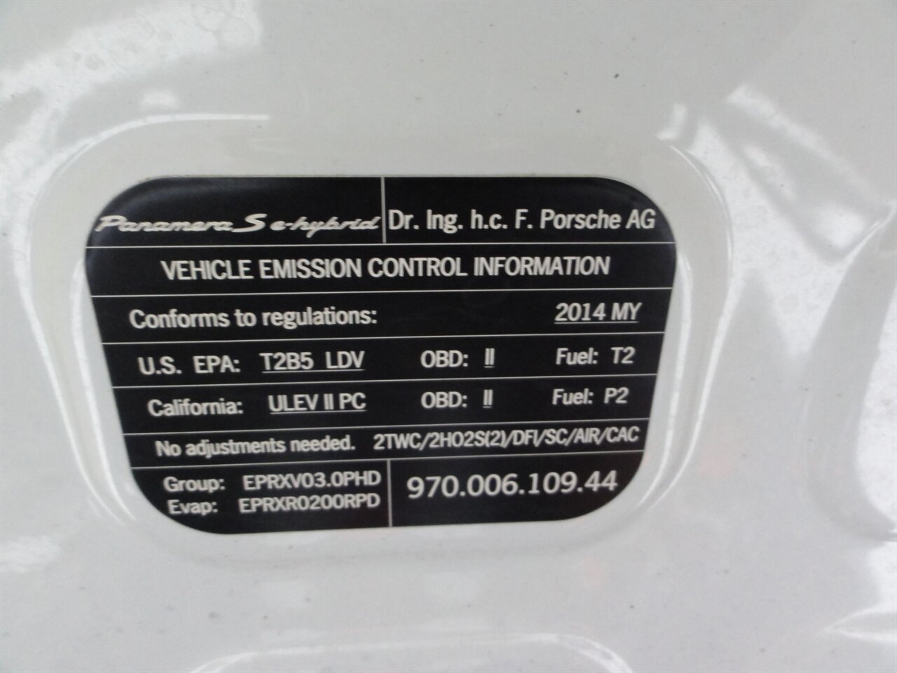 2014 Porsche Panamera S E-Hybrid - Photo 27 - Deland, FL 32720