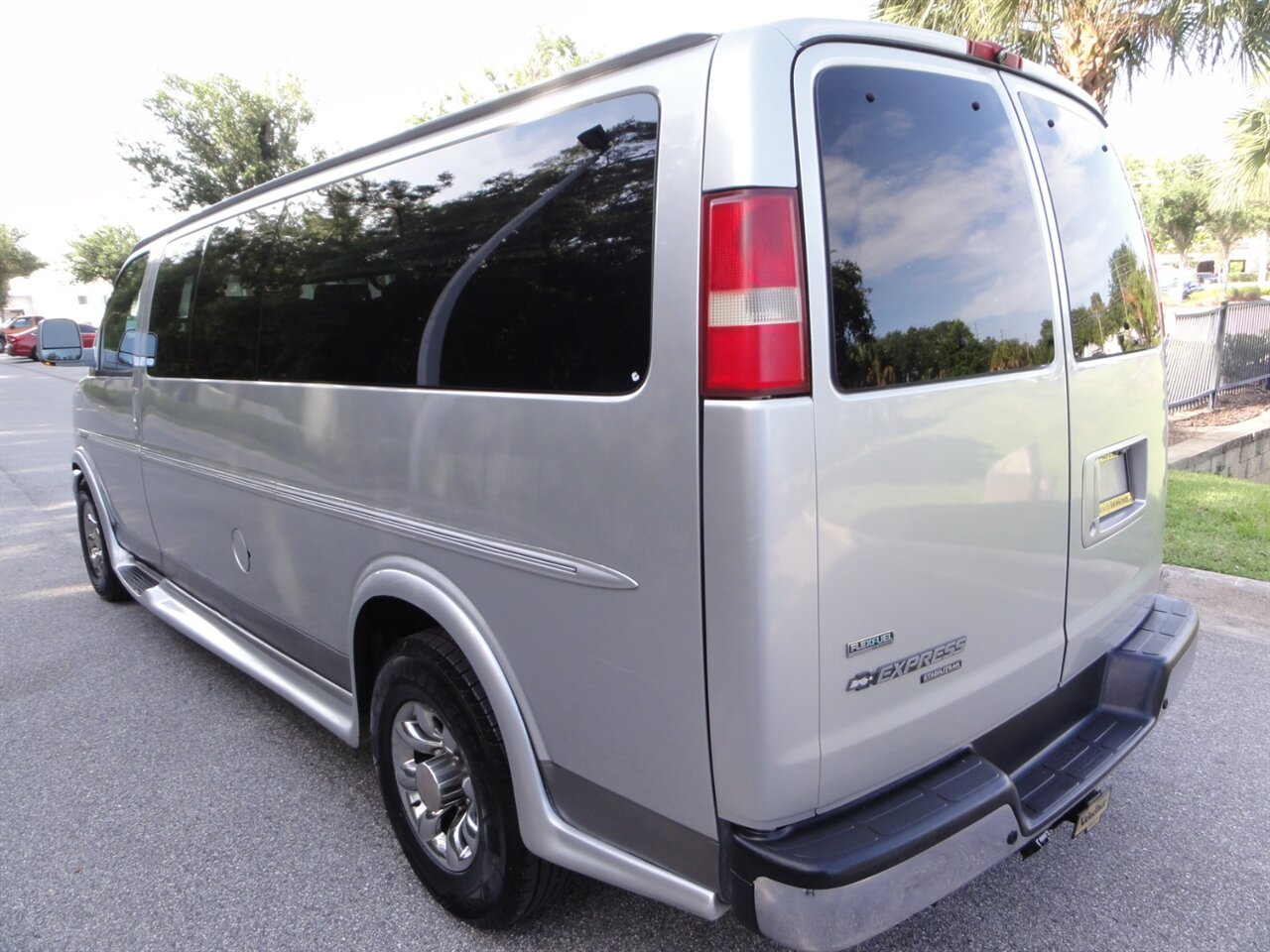 2011 Chevrolet Express 2500  Explorer premium conversion - Photo 4 - Deland, FL 32720