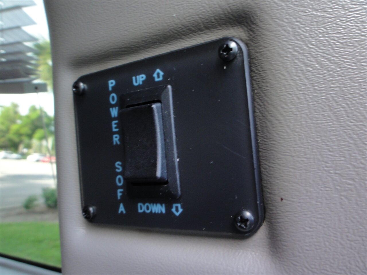 2011 Chevrolet Express 2500  Explorer premium conversion - Photo 40 - Deland, FL 32720