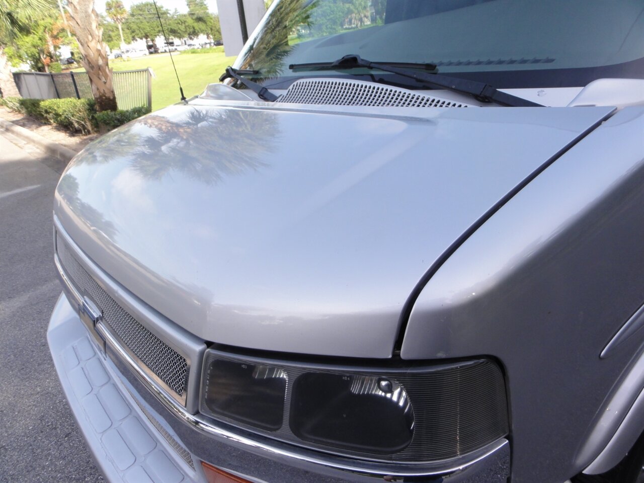 2011 Chevrolet Express 2500  Explorer premium conversion - Photo 17 - Deland, FL 32720