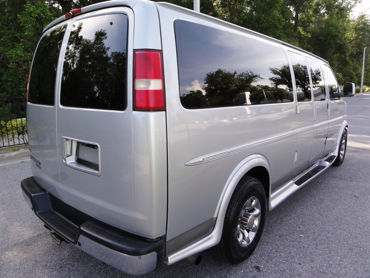 2011 Chevrolet Express 2500  Explorer premium conversion - Photo 3 - Deland, FL 32720
