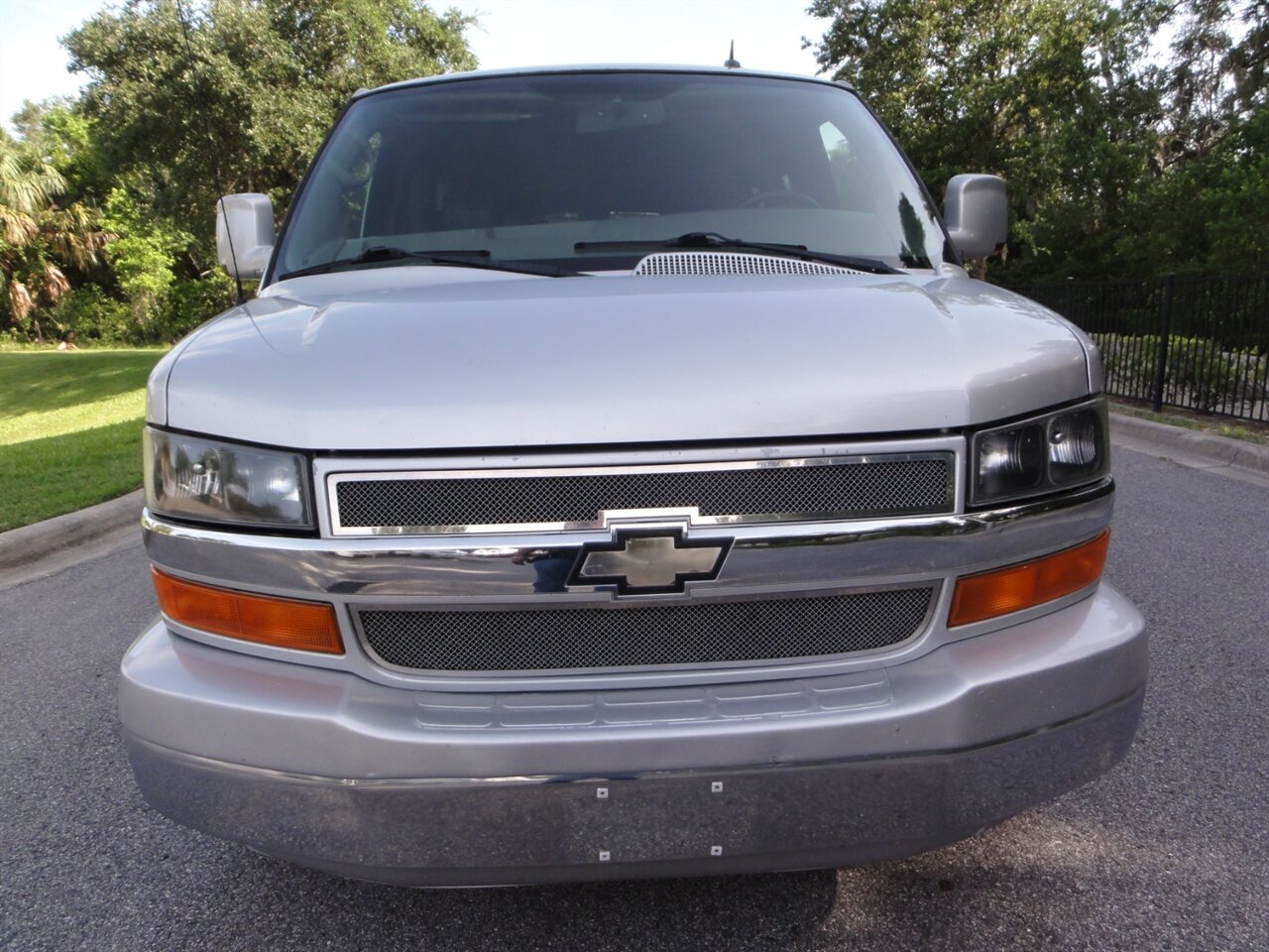 2011 Chevrolet Express 2500  Explorer premium conversion - Photo 5 - Deland, FL 32720