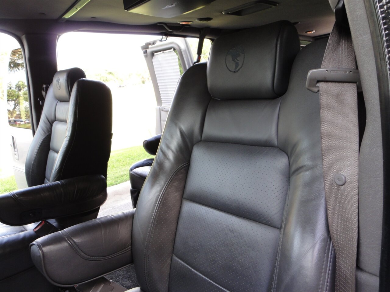 2011 Chevrolet Express 2500  Explorer premium conversion - Photo 33 - Deland, FL 32720