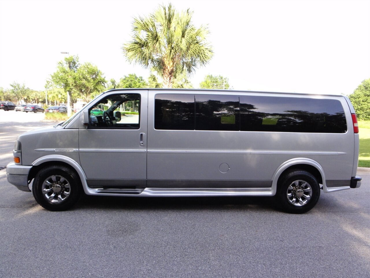 2011 Chevrolet Express 2500  Explorer premium conversion - Photo 13 - Deland, FL 32720