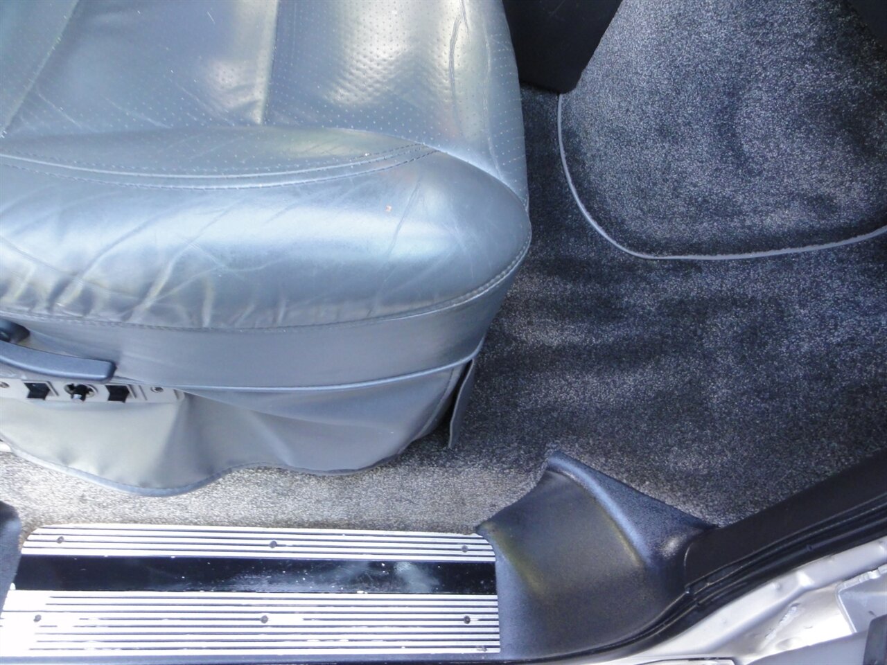 2011 Chevrolet Express 2500  Explorer premium conversion - Photo 56 - Deland, FL 32720