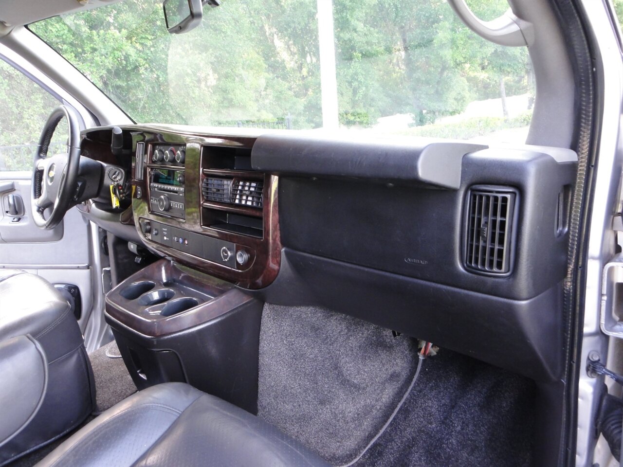 2011 Chevrolet Express 2500  Explorer premium conversion - Photo 54 - Deland, FL 32720