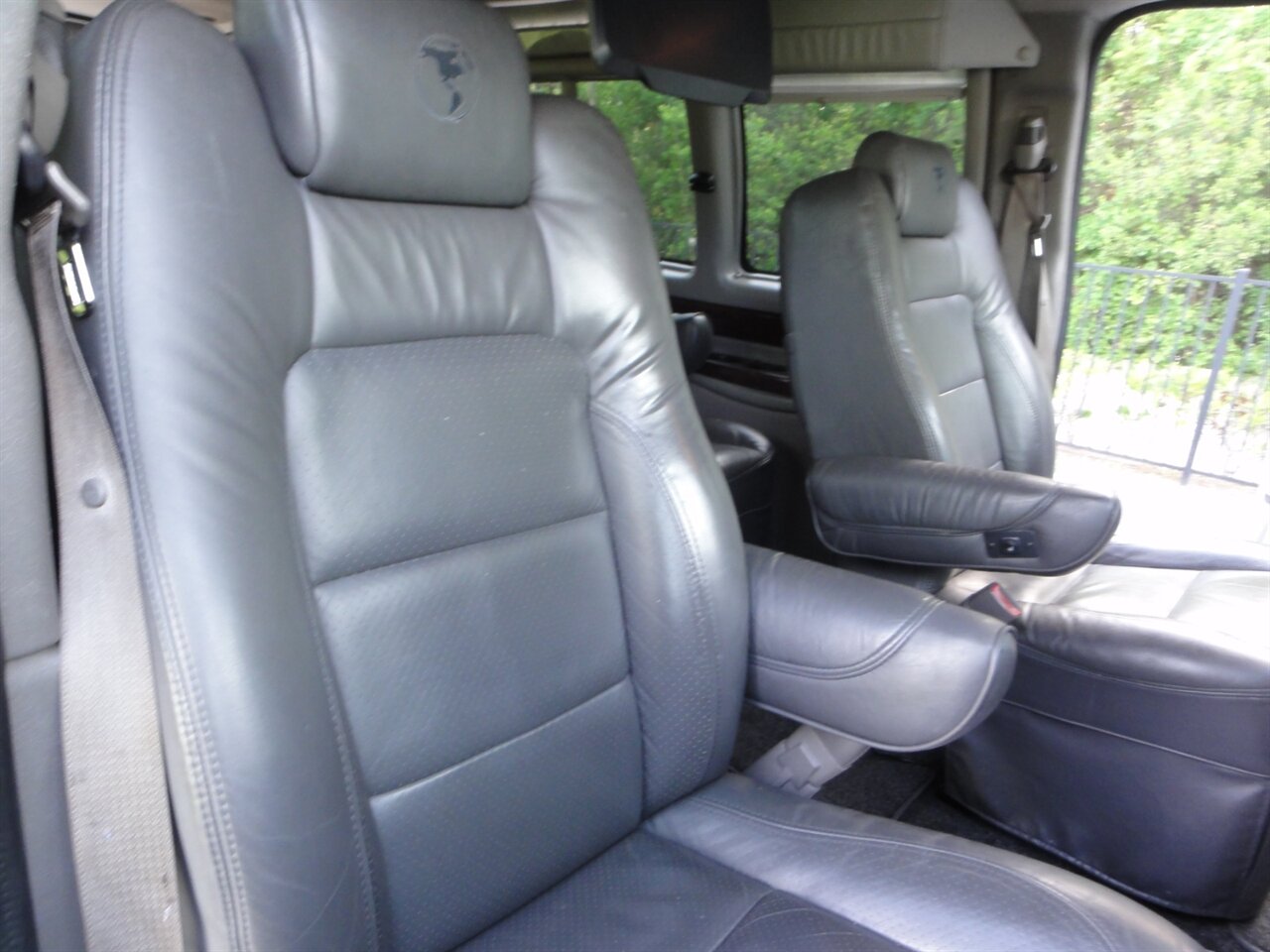 2011 Chevrolet Express 2500  Explorer premium conversion - Photo 55 - Deland, FL 32720