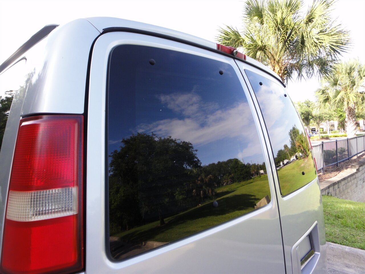 2011 Chevrolet Express 2500  Explorer premium conversion - Photo 19 - Deland, FL 32720