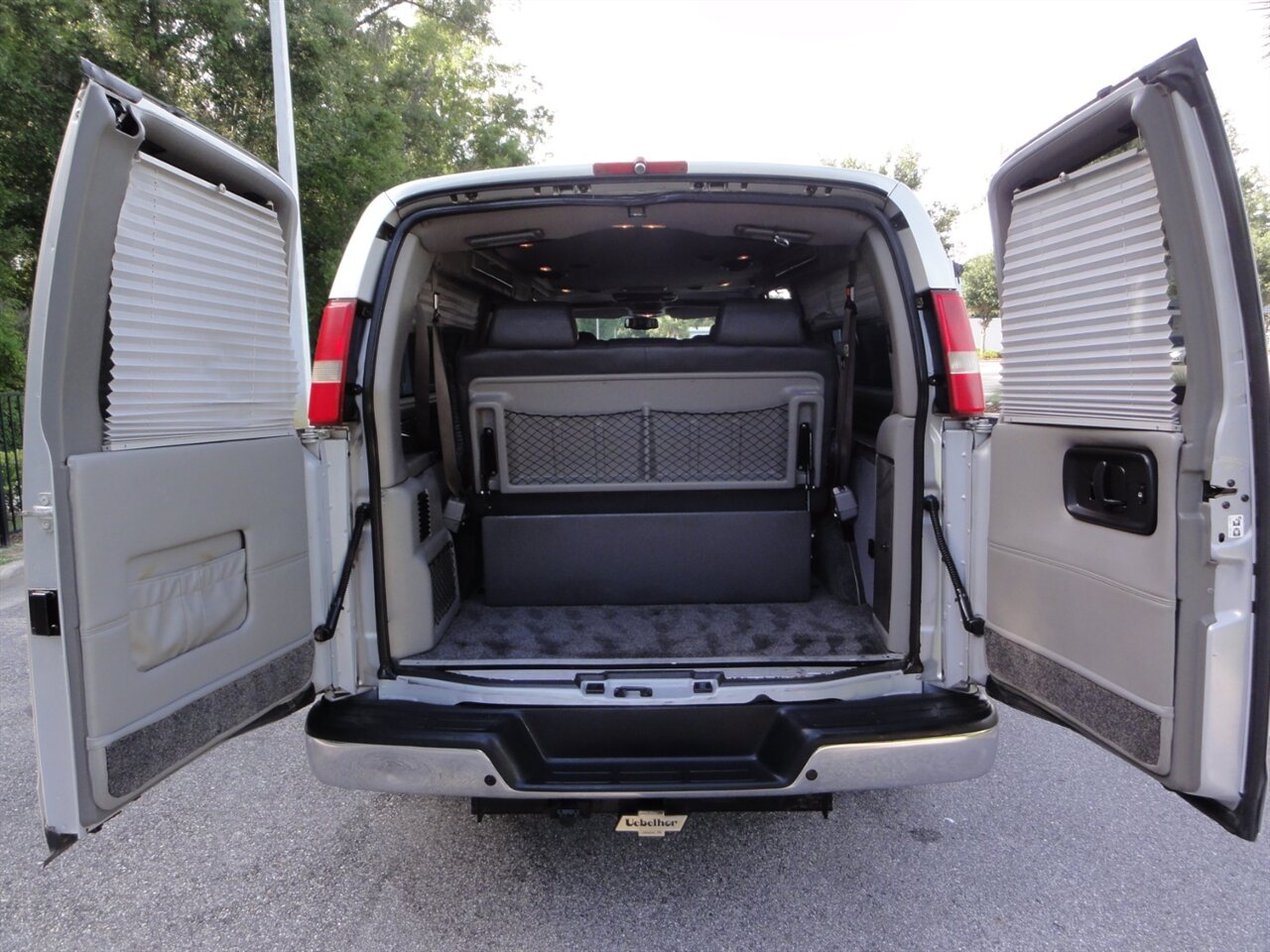 2011 Chevrolet Express 2500  Explorer premium conversion - Photo 35 - Deland, FL 32720