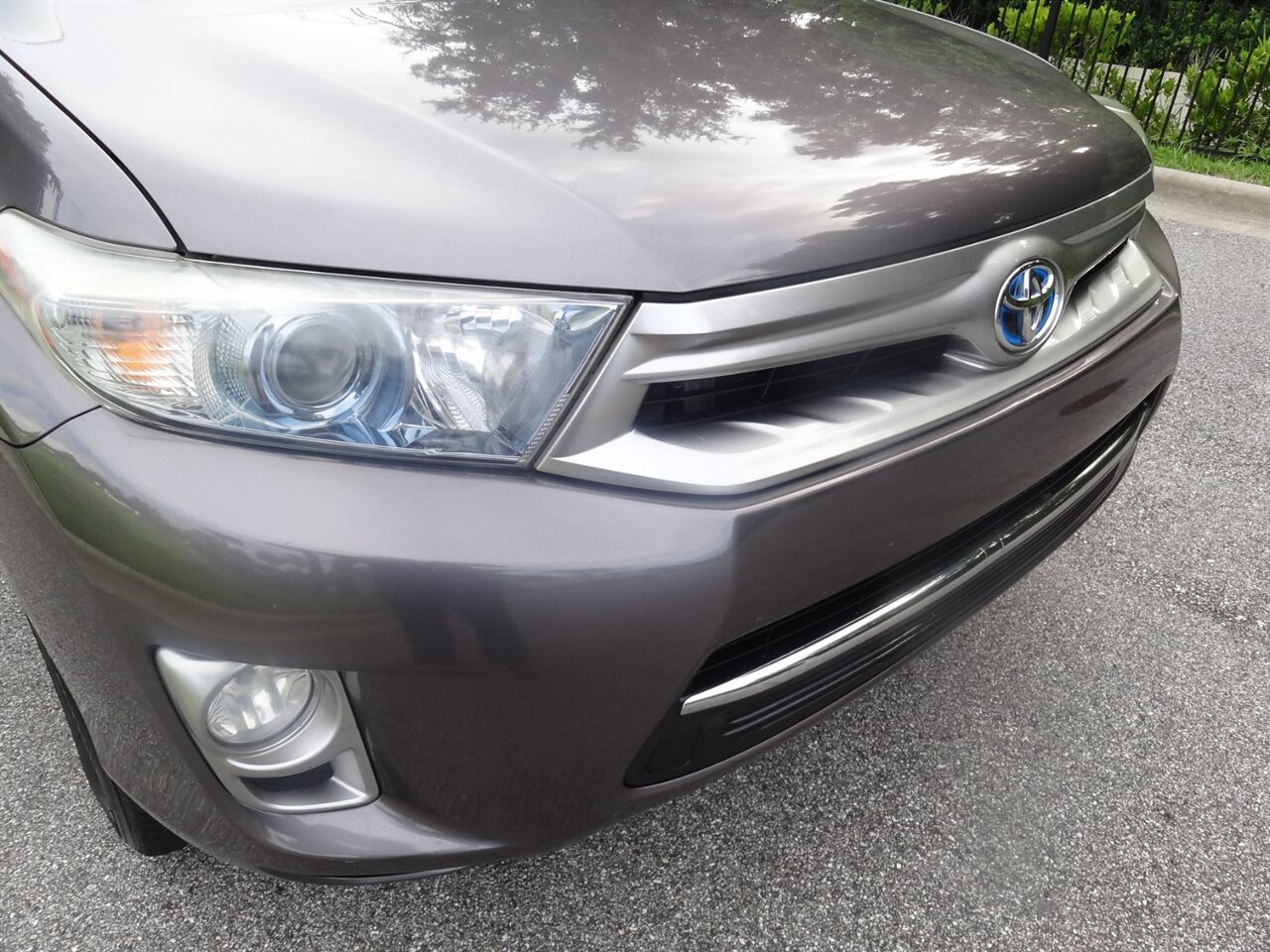 2011 Toyota Highlander Hybrid Limited  Premium - Photo 6 - Deland, FL 32720