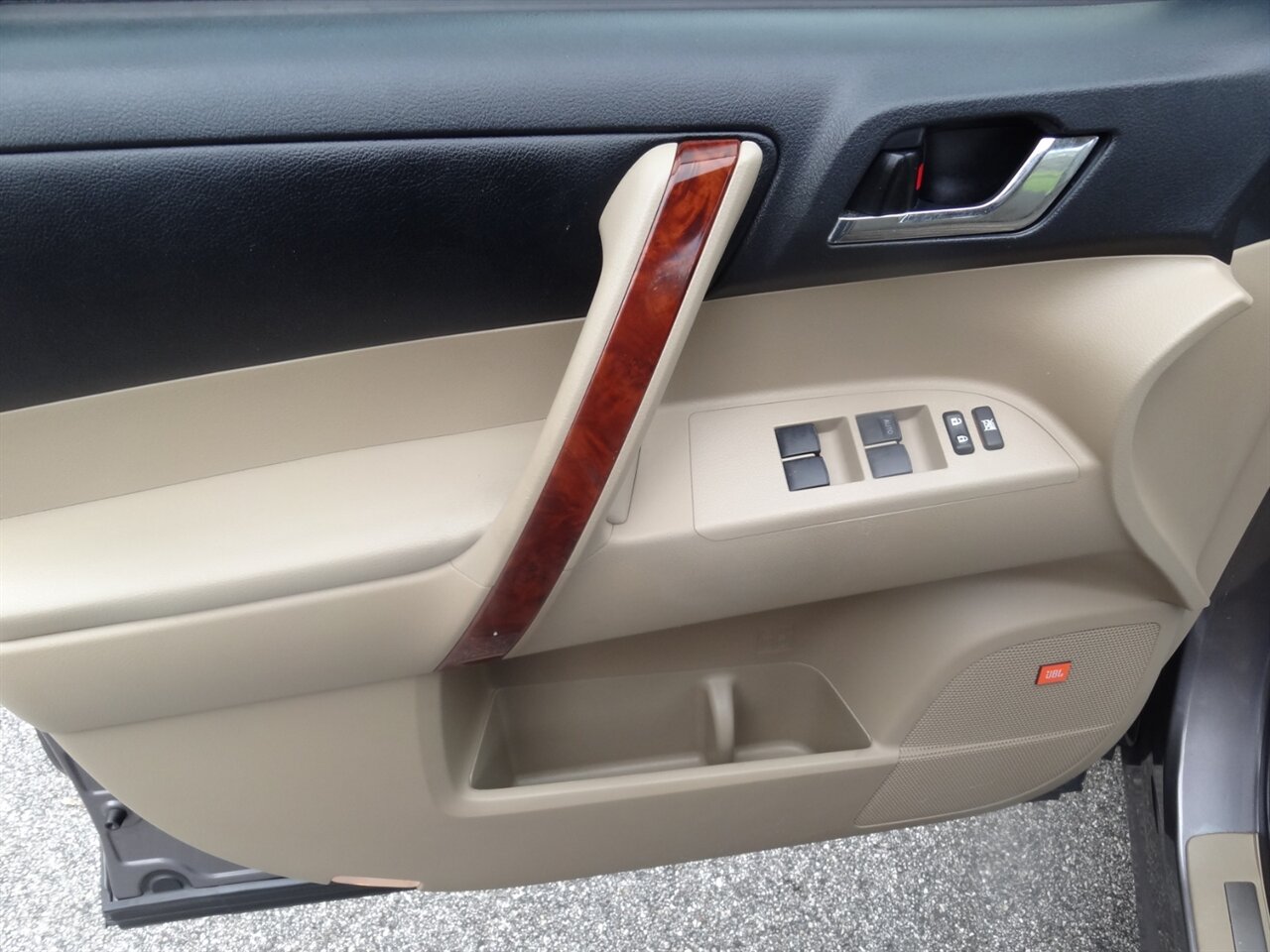 2011 Toyota Highlander Hybrid Limited  Premium - Photo 30 - Deland, FL 32720