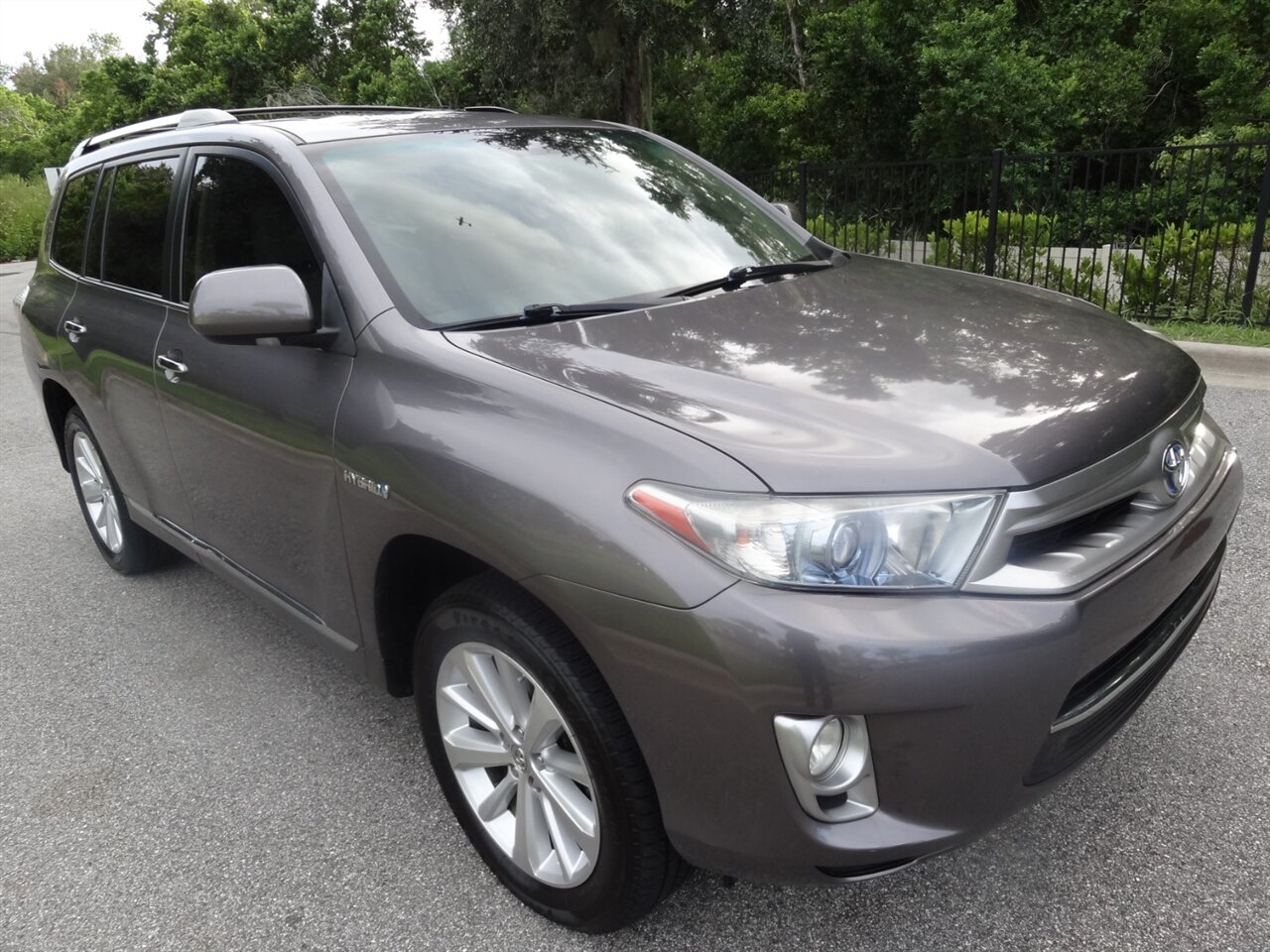 2011 Toyota Highlander Hybrid Limited  Premium - Photo 1 - Deland, FL 32720