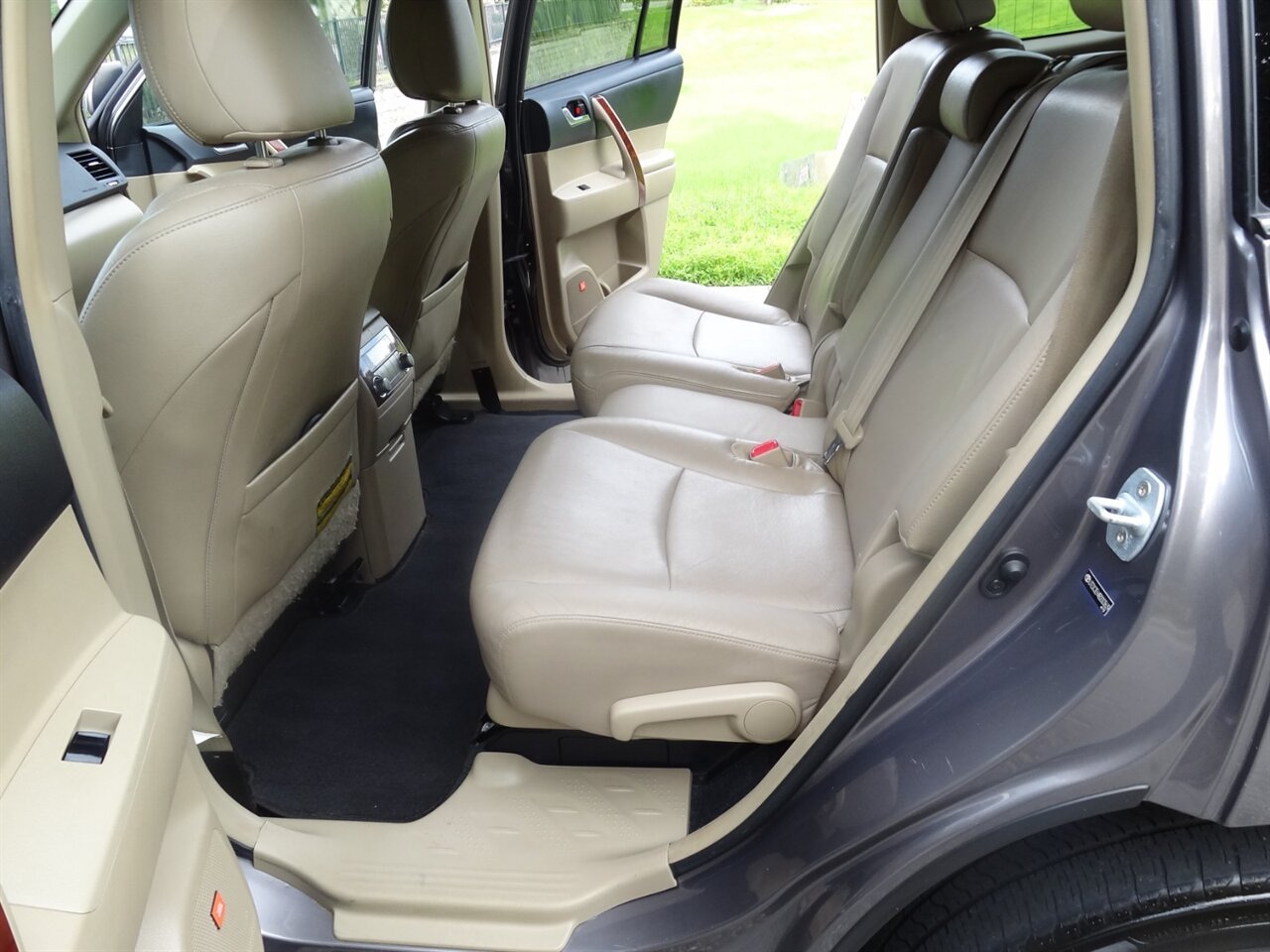 2011 Toyota Highlander Hybrid Limited  Premium - Photo 36 - Deland, FL 32720