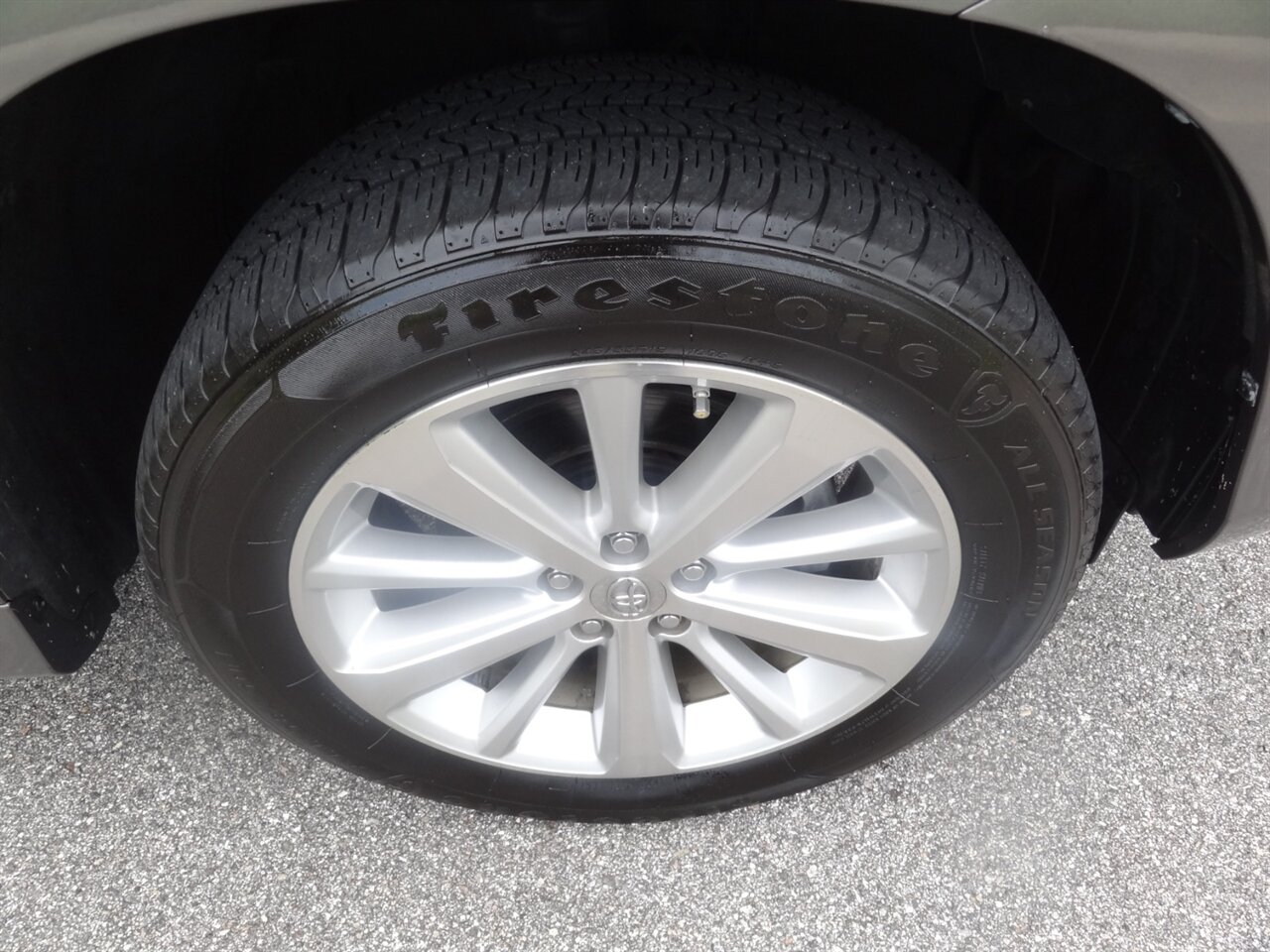 2011 Toyota Highlander Hybrid Limited  Premium - Photo 25 - Deland, FL 32720